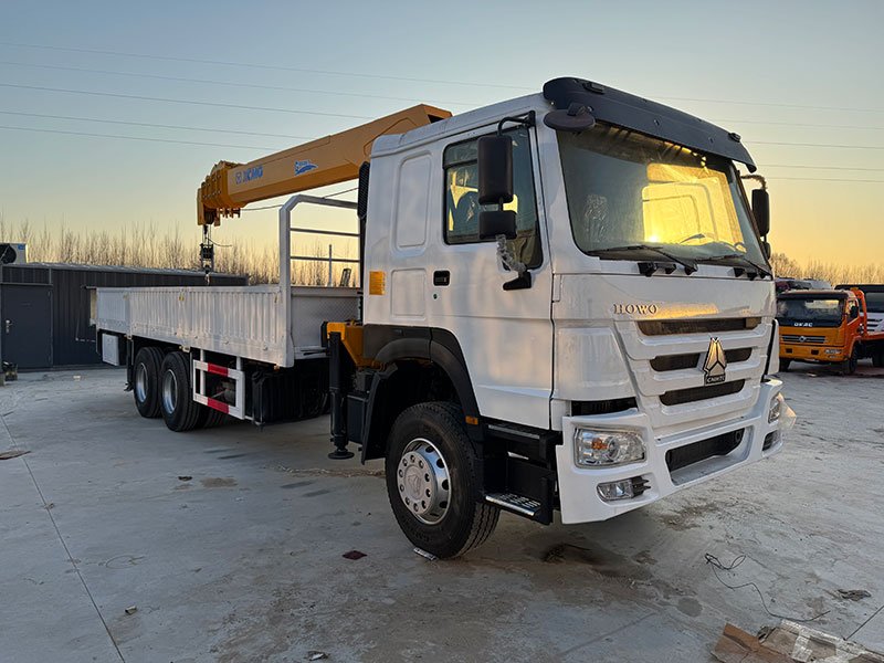 Used HOWO 6X4 12 Ton Truck Mounted Crane