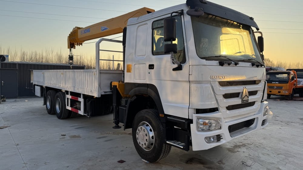 sinotruk truck mounted cranes