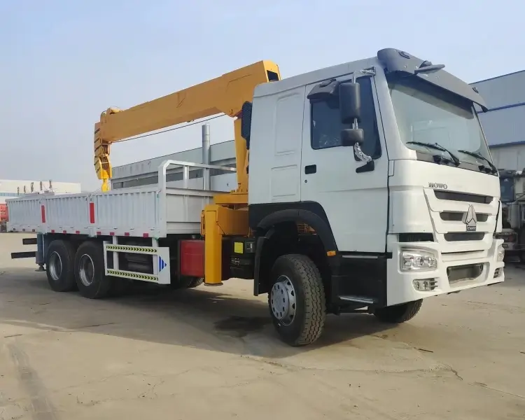Used Sinotruk Truck Mounted Crane Truck for Sale