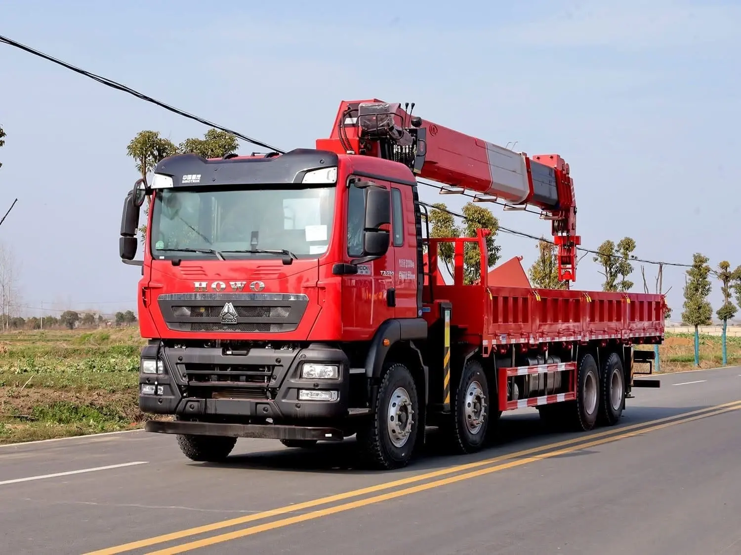 sinotruk truck mounted crane new